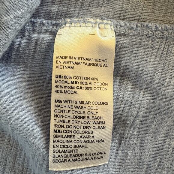 Chico's Women's 3/4 Sleeve “The Ultimate Tee” Light Blue V-neck Size 0 (small) - Picture 9 of 12